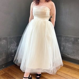Ivory Tulle Wedding/Bridal Dress